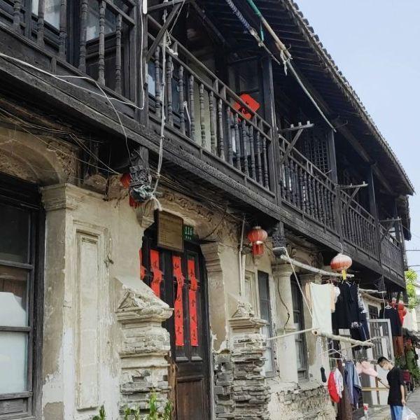 年纪轻轻白了头？别急着染发，这些方法更靠谱